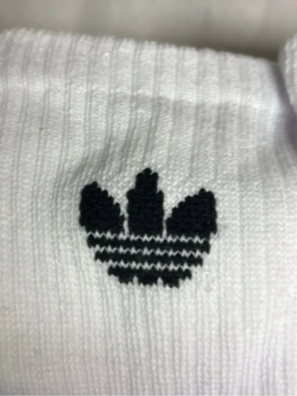 adidas classic white